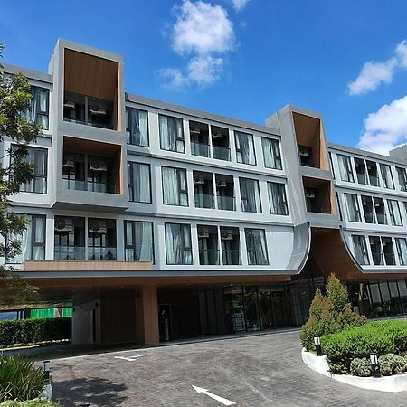 Hotel Cha Chiangmai Luxury à Chiang Mai Extérieur photo