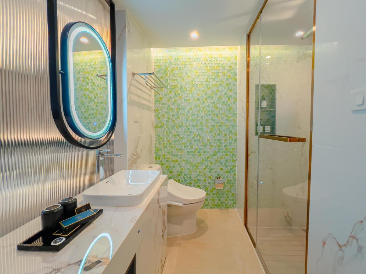 Hotel Cha Chiangmai Luxury à Chiang Mai Extérieur photo