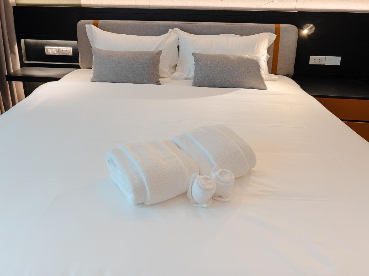 Hotel Cha Chiangmai Luxury à Chiang Mai Extérieur photo
