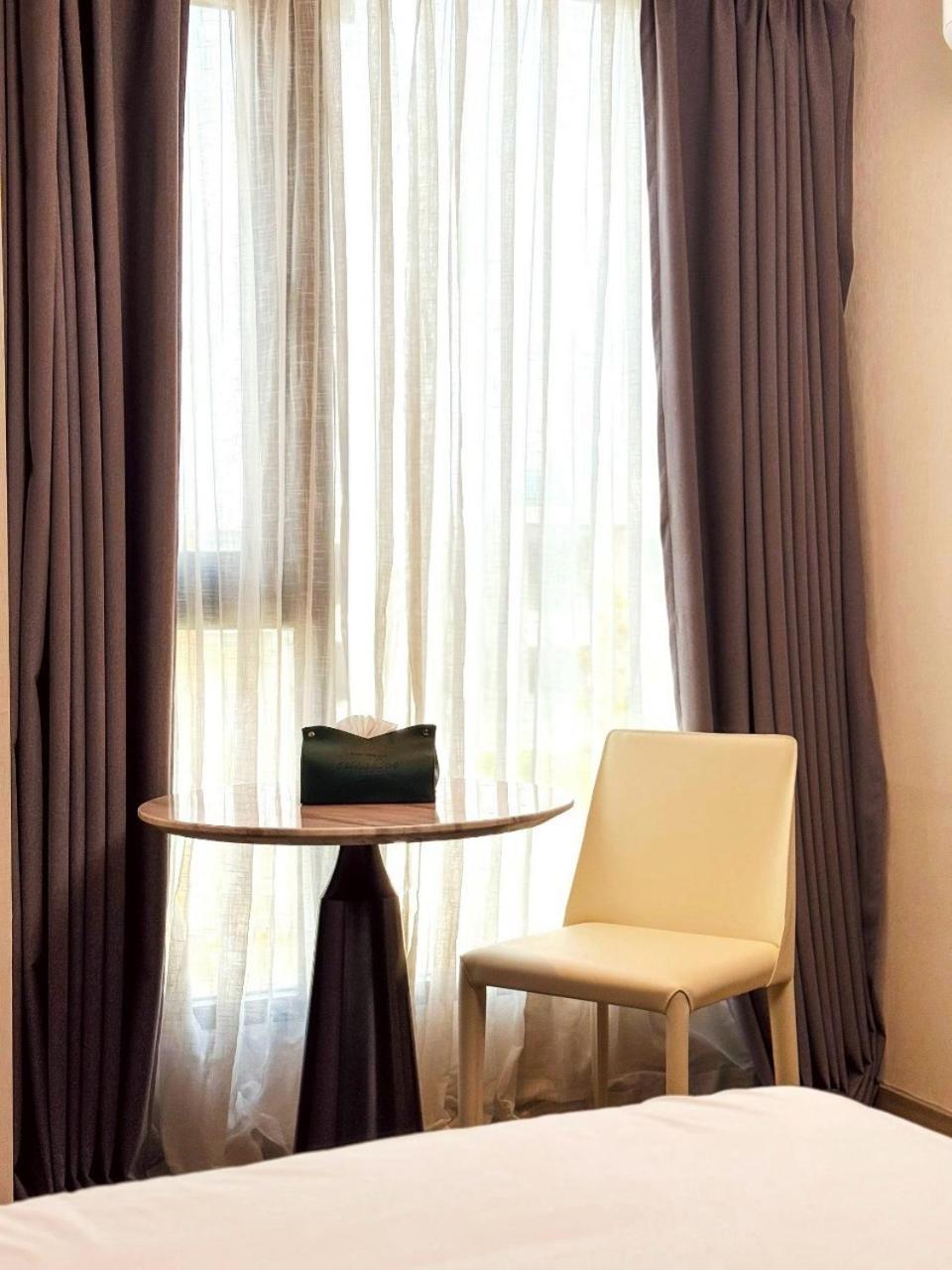 Hotel Cha Chiangmai Luxury à Chiang Mai Extérieur photo