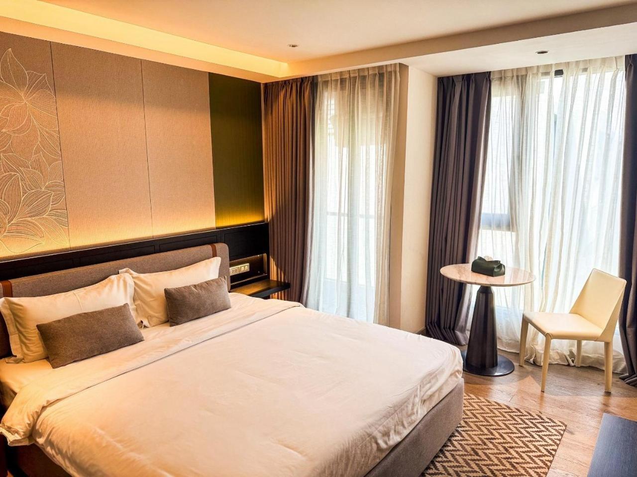 Hotel Cha Chiangmai Luxury à Chiang Mai Extérieur photo